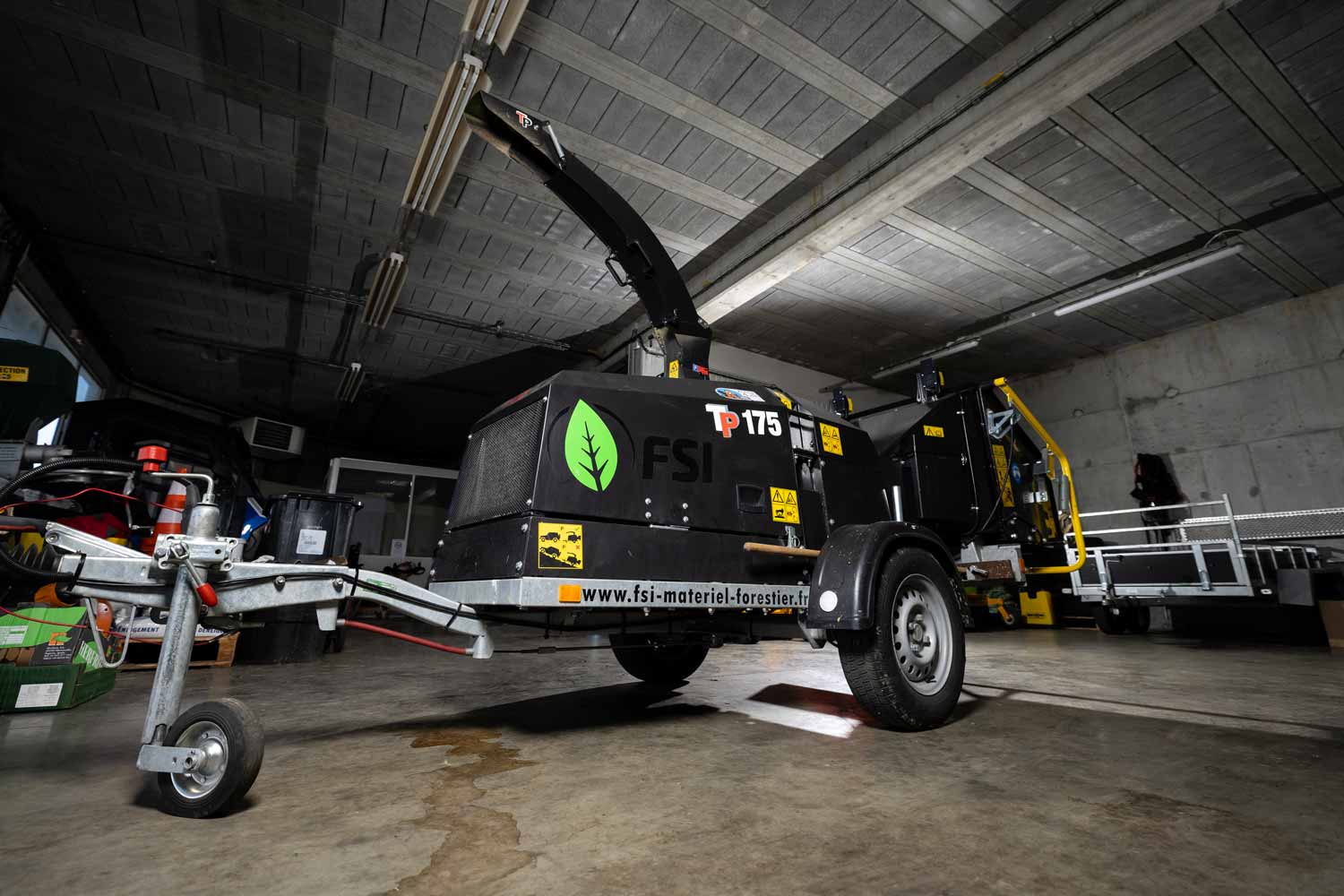 Photo d'une machine pour l'entretien paysager